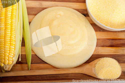 Image of polenta corn mais flour cream