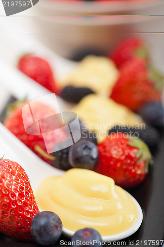 Image of custard pastry cream and berries