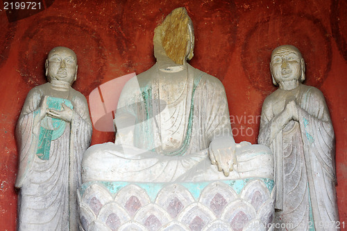 Image of Ancient buddha statue