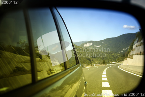 Image of Car mirror reflection