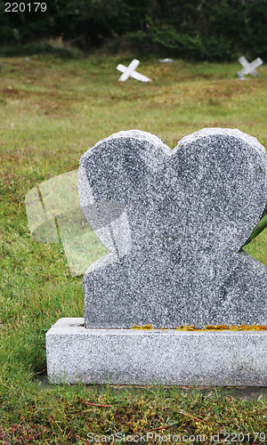 Image of Heart shaped grave stone