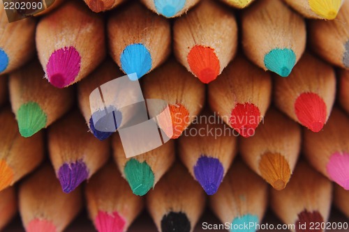 Image of color crayons 