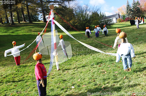 Image of Pumpkin people maypole.