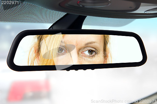 Image of rear-view mirror