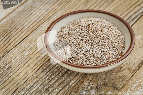 Image of white chia seeds