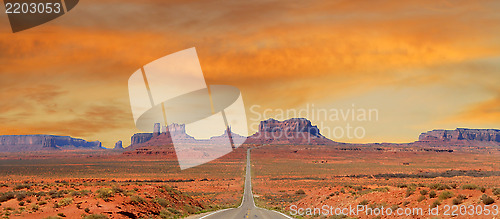 Image of Landscape approaching Monument Valley in Utah