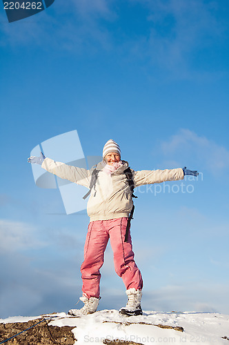 Image of woman outdoors and enjoy the Sun