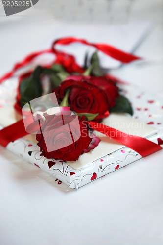 Image of Elegant gift wraped in decorative paper