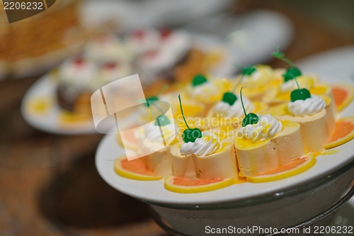 Image of buffet food