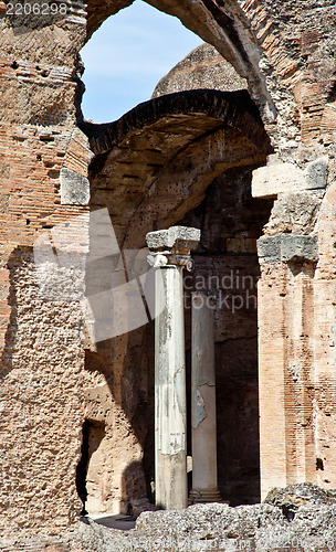 Image of Roman columns