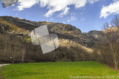 Image of Queralbs village between mountains