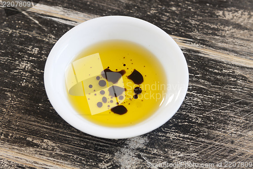 Image of Oil And Balsamic Vinegar