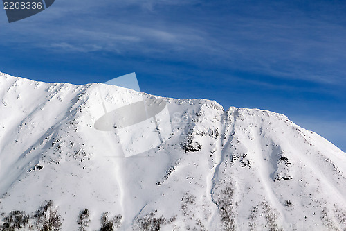 Image of snow-covered mountain