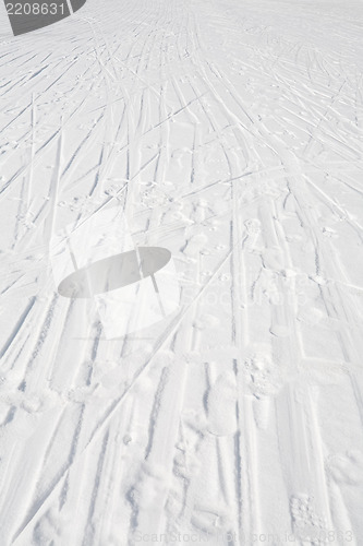 Image of ski tracks