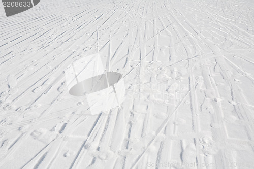 Image of ski tracks