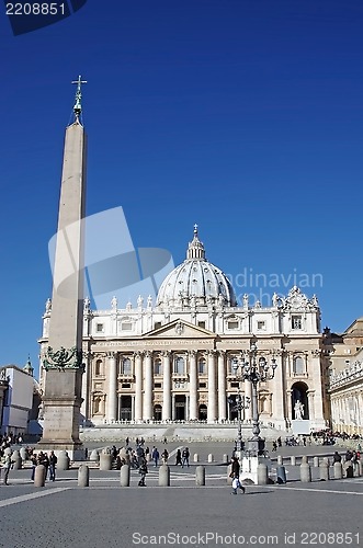 Image of Saint Peter's Square and the obelisk