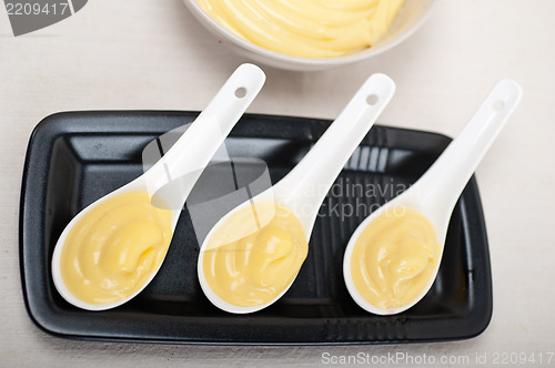 Image of custard vanilla pastry cream 
