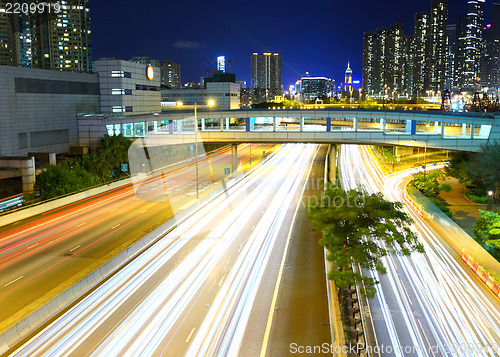 Image of traffic in urban at night