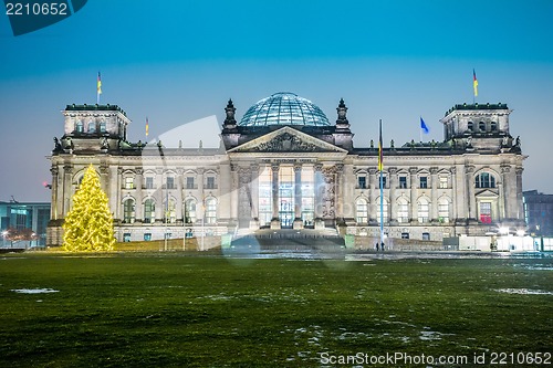 Image of Reichstag building in Berlin