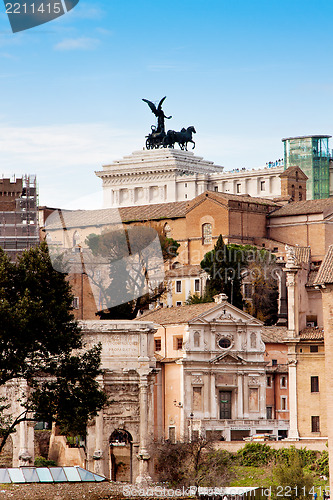 Image of Roman ruins in Rome.