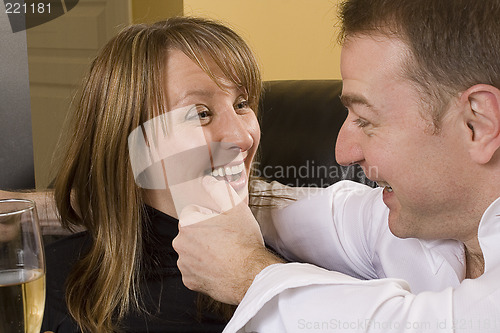 Image of couple drinking champagne