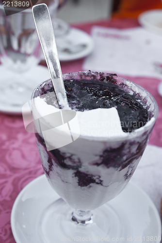 Image of Sicilian granita with whipped cream and mulberry