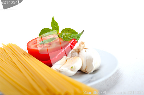 Image of Italian spaghetti pasta tomato ingredients