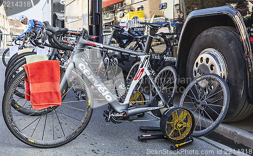 Image of Garmin-Sharp Training Stand