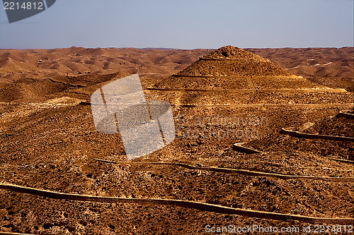 Image of brown desert street  