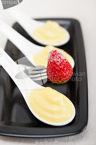 Image of custard pastry cream and srawbwrry