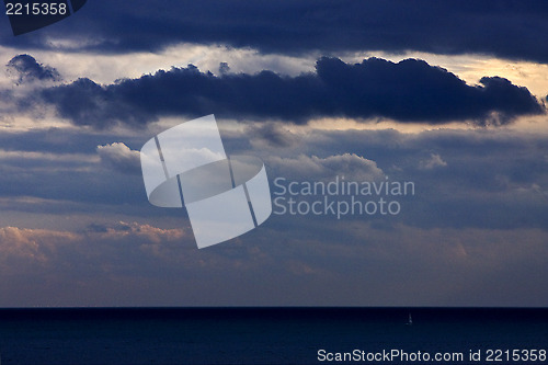 Image of cloudy sky sea