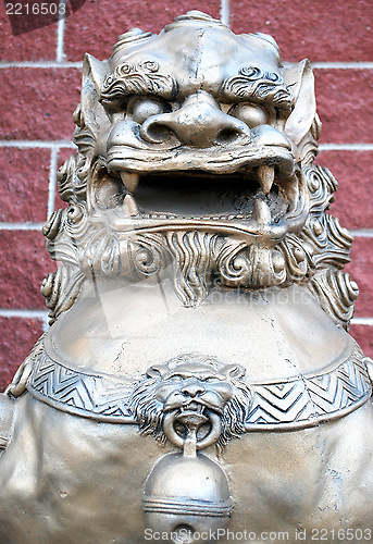 Image of Chinese statue.