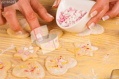 Image of Decorating cookies