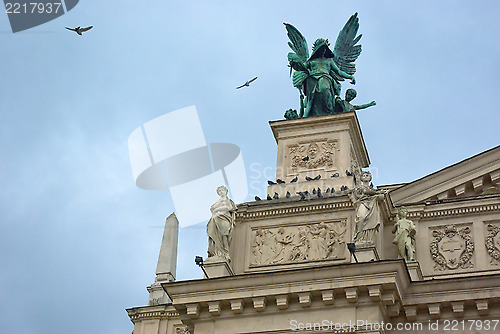 Image of statue of an angel 