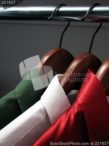 Image of Shirts representing the colors of Italian flag