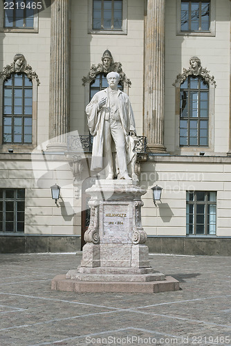 Image of Monument to Helmholtz in Berlin