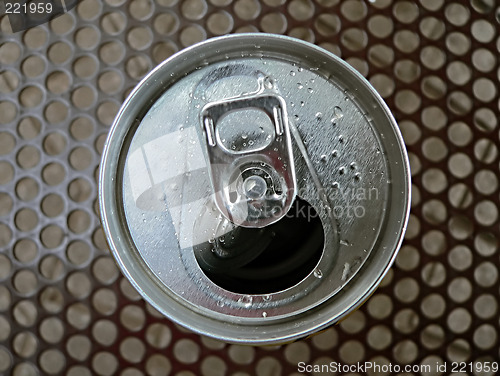 Image of top of can bottle