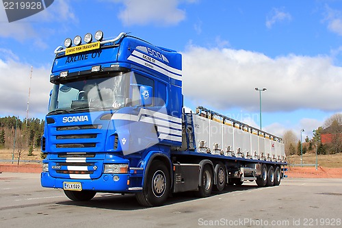 Image of Living Fish Transport Truck