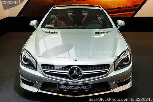 Image of Fourth generation of Mercedes-Benz SL AMG top front