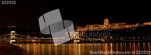 Image of Buda castle and Szechenyi chain bridge