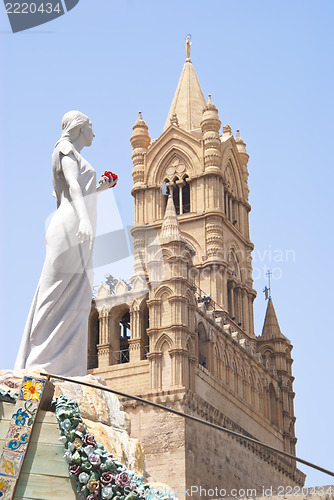 Image of cart of santa rosalia in the Cathedral of Palermo