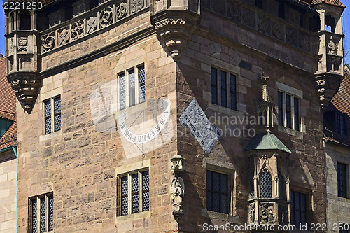 Image of Nassauer house of Nuremberg with sundial