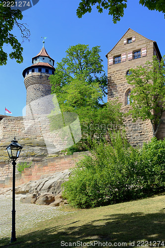 Image of Nuremberg castle with tower, building and street lamp