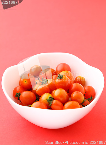 Image of cherry tomato in the bowl 