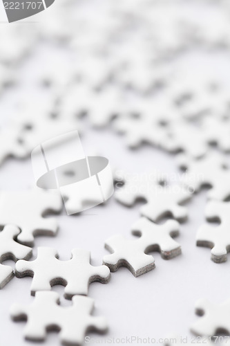 Image of white jigsaw puzzle