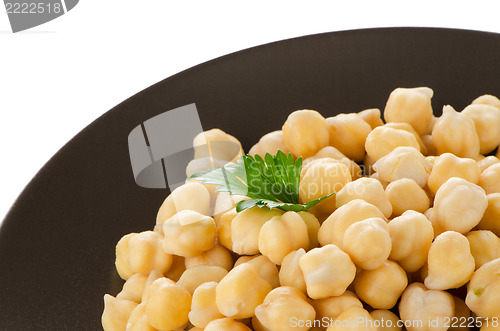 Image of Chickpeas in a brown plate