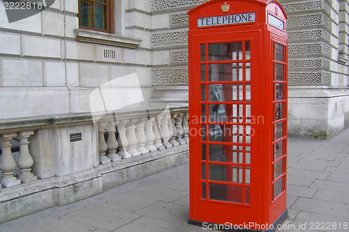 Image of London telephone box