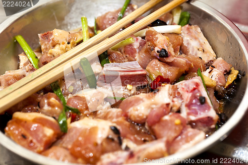Image of Raw meat with sauce in Chinese style