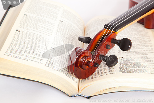 Image of violin