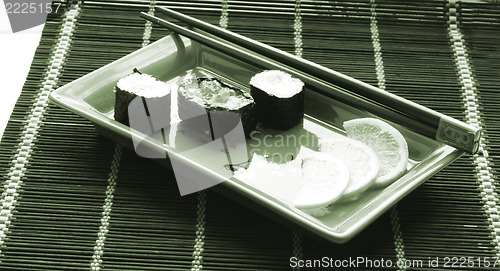 Image of sushi 